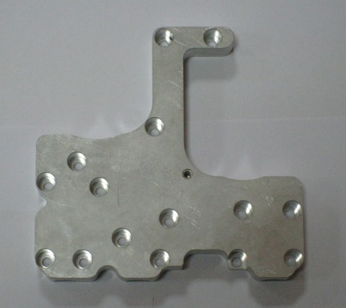 Torneado-fresado CNC de perfiles de aluminio - Precisión en un solo amarre